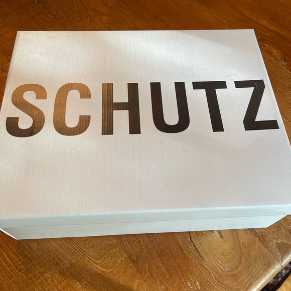 Schultz NWT, box/bag patent Nappa leather lug sole boots, Sz 7.5 and 8.5, zipper - Picture 8 of 17